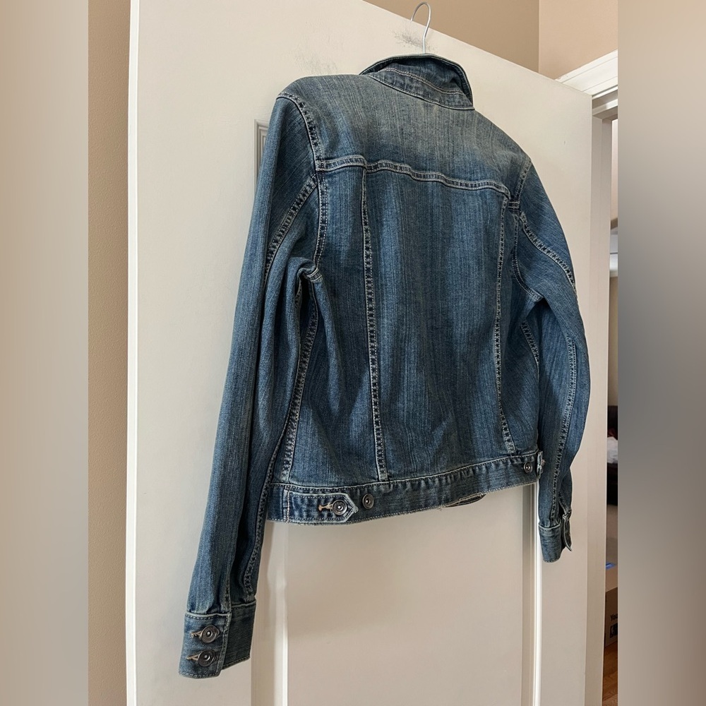 Liz Claiborne Faded Distressed Denim Jacket Women’s Size Medium - Picture 5 of 16